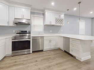 (Undisclosed Address), West Newton, MA 02465