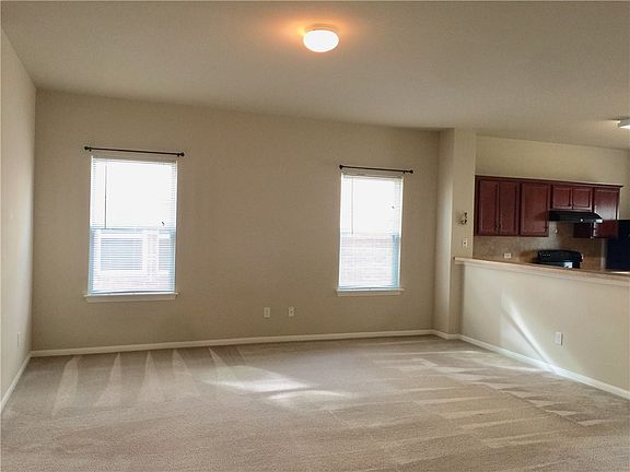 3rd image of 13417 Cantarra Dr