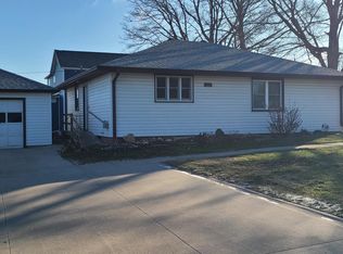 191 W Post St, Postville, IA 52162
