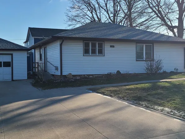 191 W Post St, Postville, IA 52162