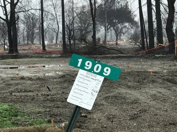 1909 Camino Del Prado, Santa Rosa, CA 95403