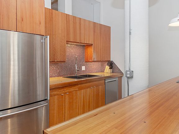 3rd image of 5313 N Ravenswood Ave Unit 202