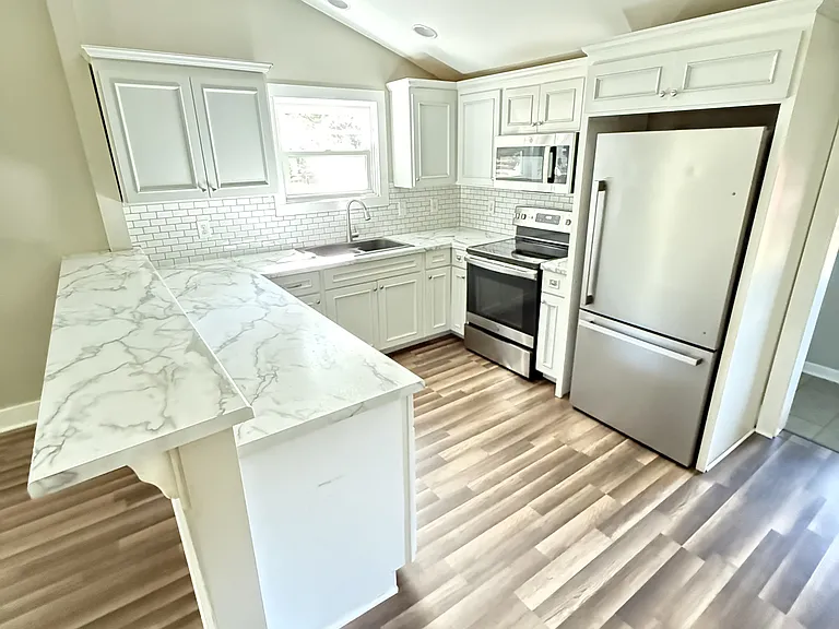 3 Clay St — Photo 4