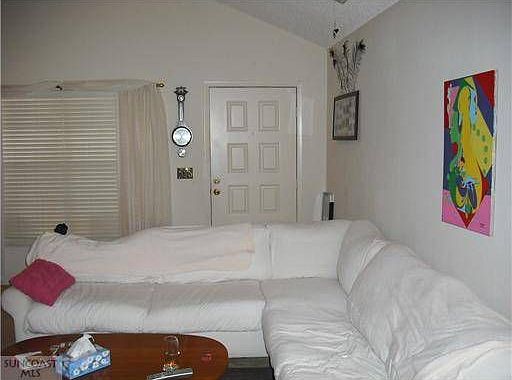 2nd image of 531 Sheridan Dr