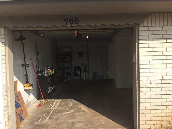 4th image of 700 N Norman Ave