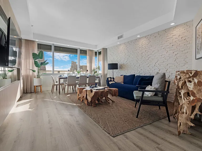 1395 Brickell Ave #34-ID1039126P — Photo 37