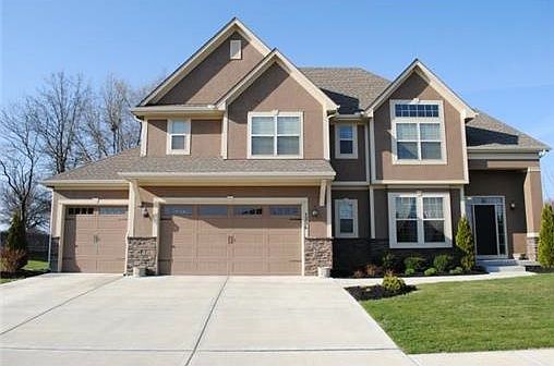 1st image of 1336 NE Kenwood Dr