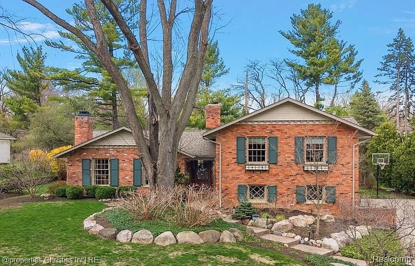 1st image of 3648 Halla Ln