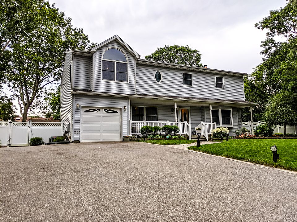 1st image of 6 Farnham Pl