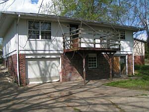2nd image of 1516 Fairlawn Ct