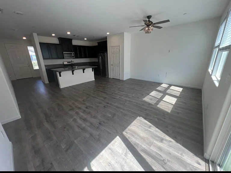 2038 S Palm St — Photo 10
