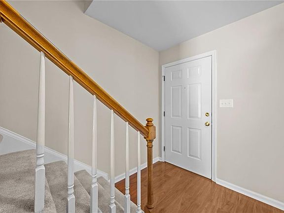 5th image of 320 Oak Arbor Ln
