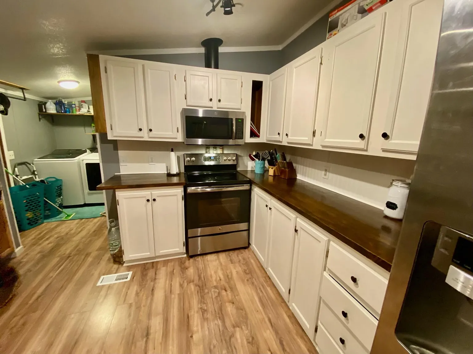 4 bed, 2.0 bath, 1792 sqft, $2,100 — Photo 2