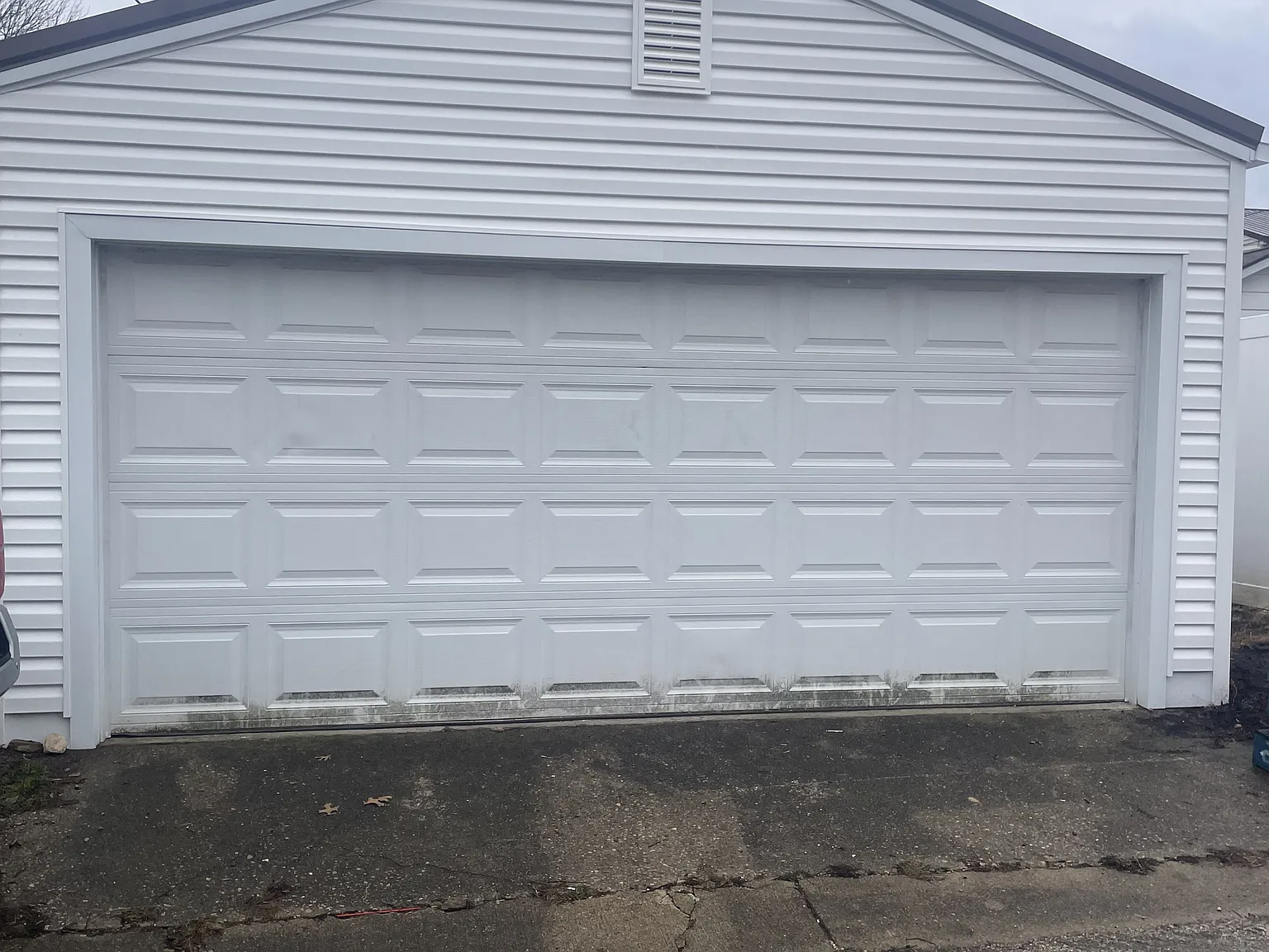 600 Madison Avenue-Garage - Garage — Photo 2