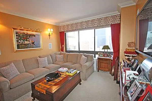 Sold by Bellmarc Realty | media 1