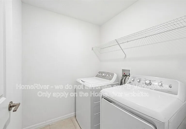 14302 Editors Note St — Photo 6