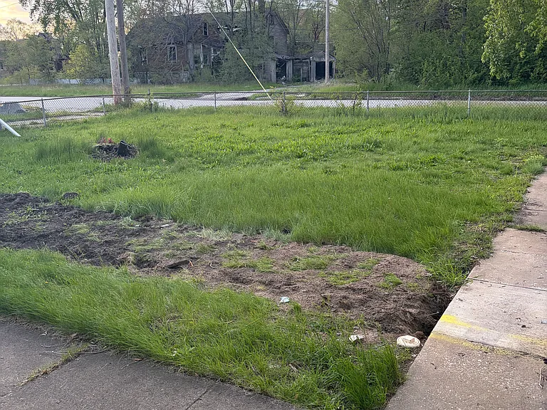 235 E 20th Ave — Photo 24
