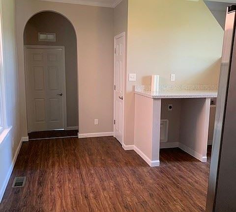 3rd image of 7502 S Grand Ave