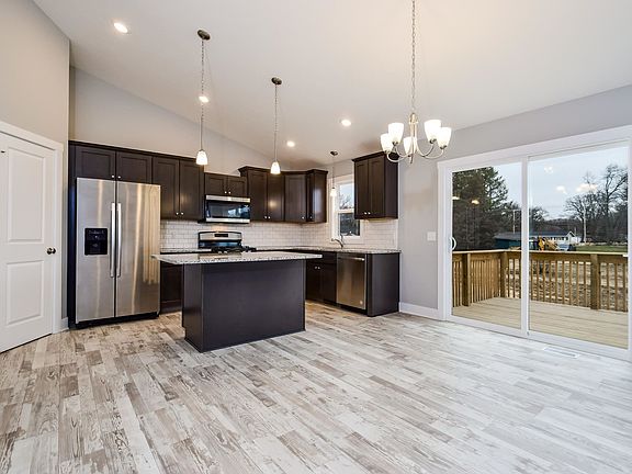 5th image of 2076 Poplar Ct Lot 43