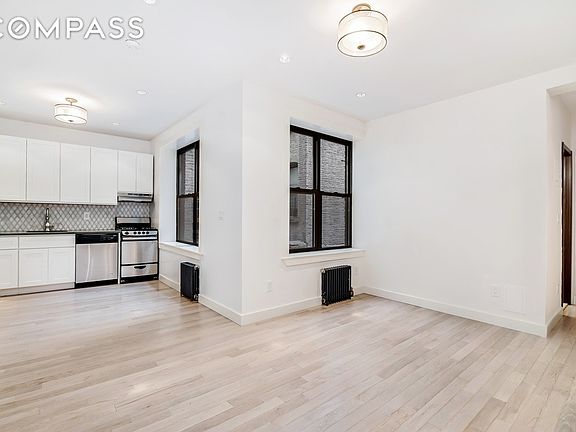 5th image of 257 Quincy St APT 1d