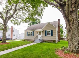 34 Foxcroft Dr, Manchester, CT 06040