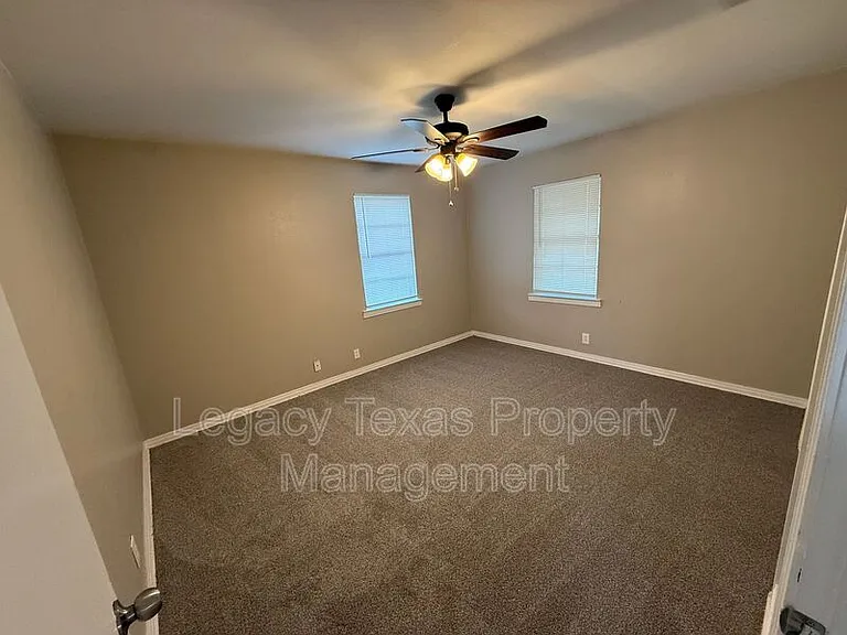 101 Pine St — Photo 11