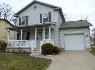 803 Carlysle St, Akron, OH 44310