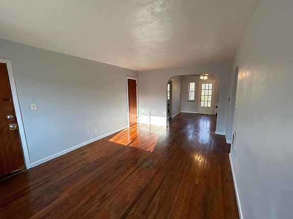 4th image of 3521 Hazelwood Ave APT 3