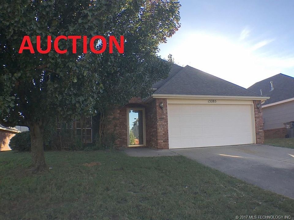 1st image of 13285 S Oak Pl