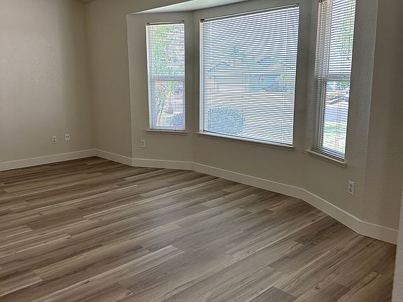 4th image of 108 Mesquite Ct