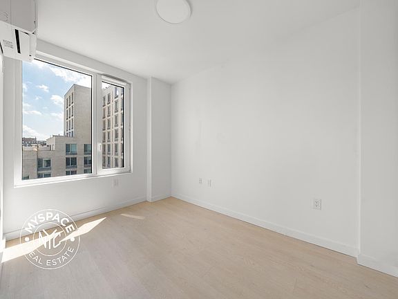 5th image of 1499 Bedford Ave #8D