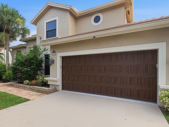 4th image of 10210 Lexington Estates Boulevard