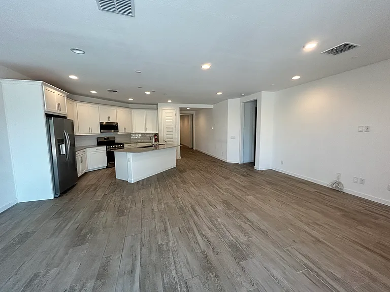 560 E Cactus Wren Dr — Photo 58