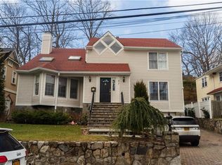 27 Lefferts Rd, Yonkers, NY 10705