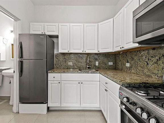 5th image of 445 Brazilian Ave APT 11