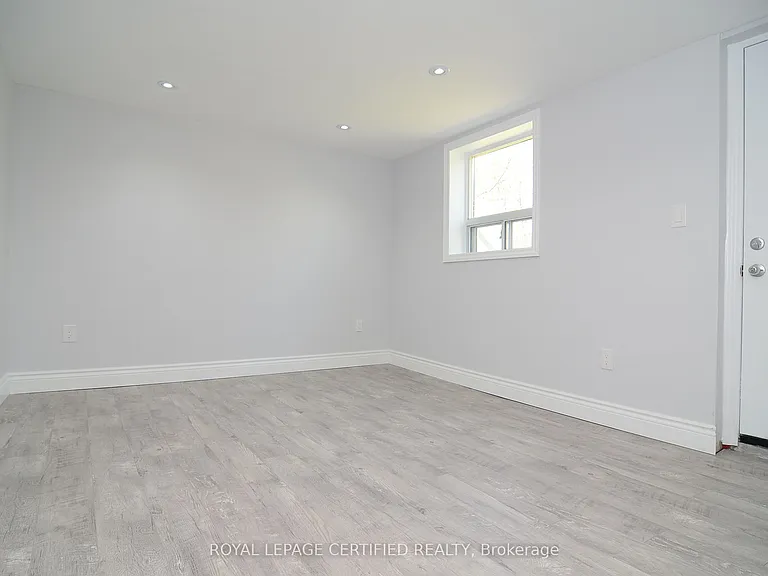 30 Blakemanor Blvd #BASEMENT — Photo 6