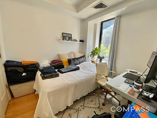 Rented by Compass | media 22