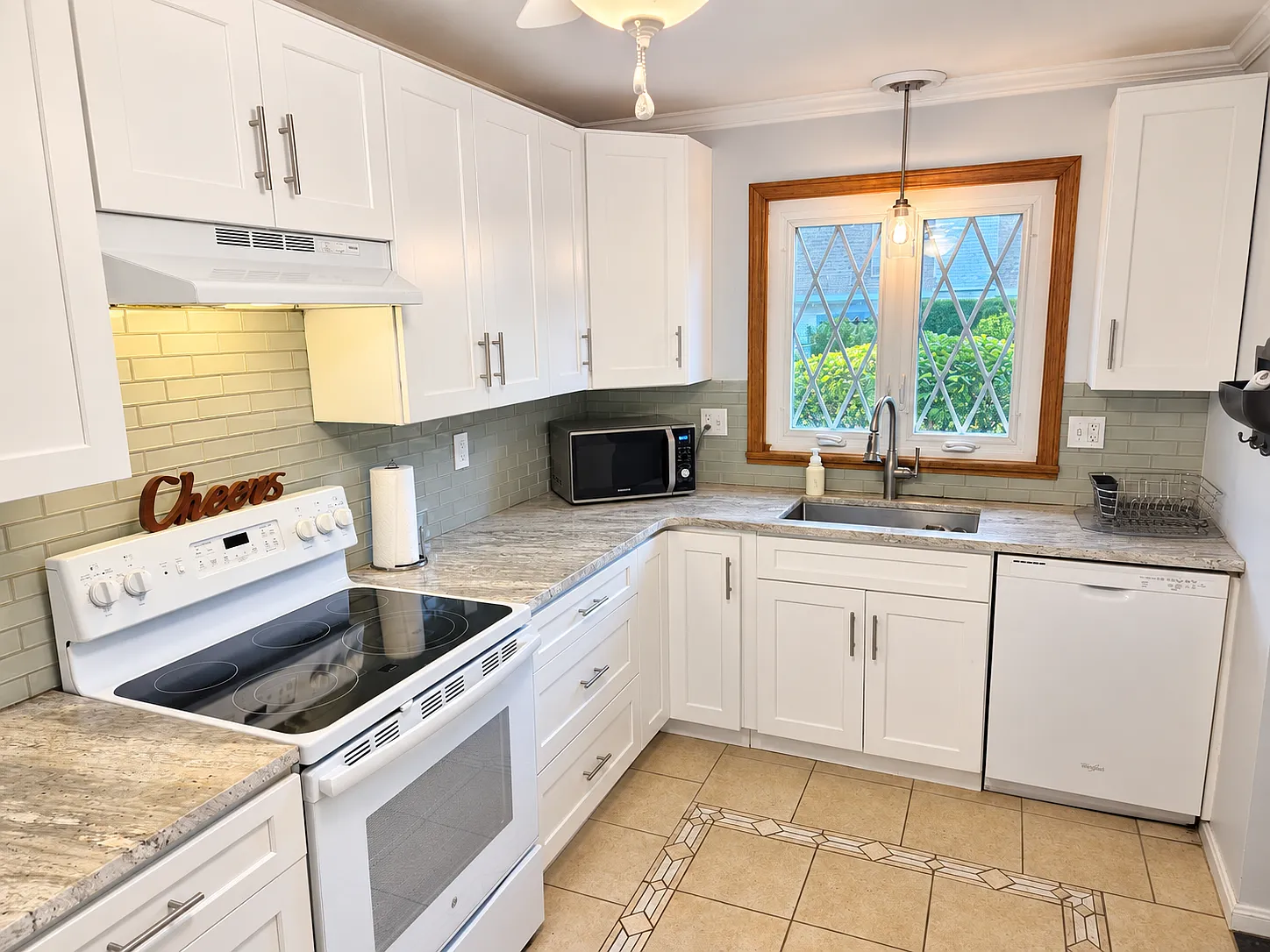 2 bed, 938 sqft, $2,500 — Photo 3