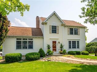 962 Bideford Dr, South Park, PA 15129