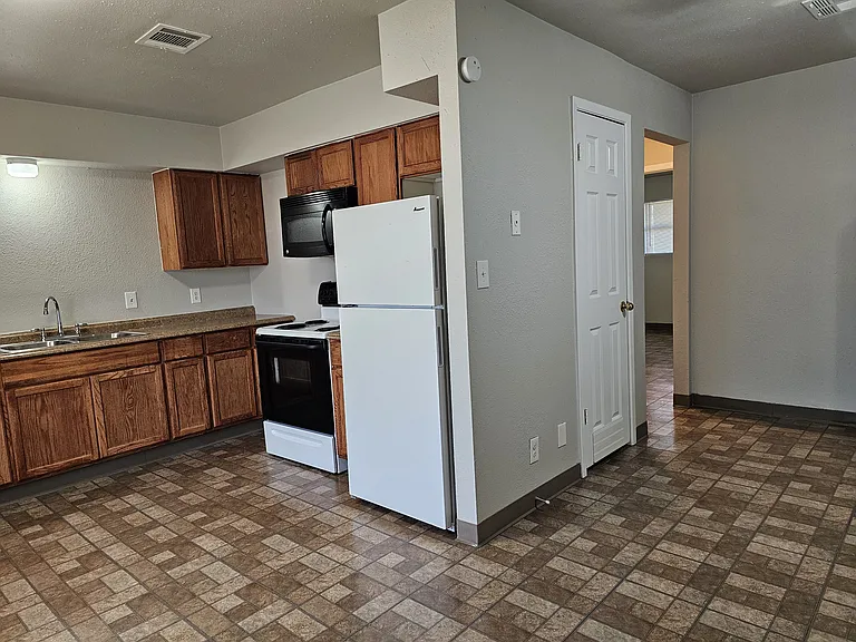 103 W Dunn Ave #5 — Photo 4