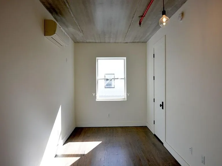 806 Saint Johns Pl #2C — Photo 3