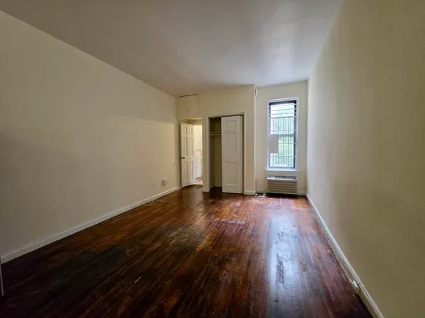 515 East 81st Street image 1 of 5