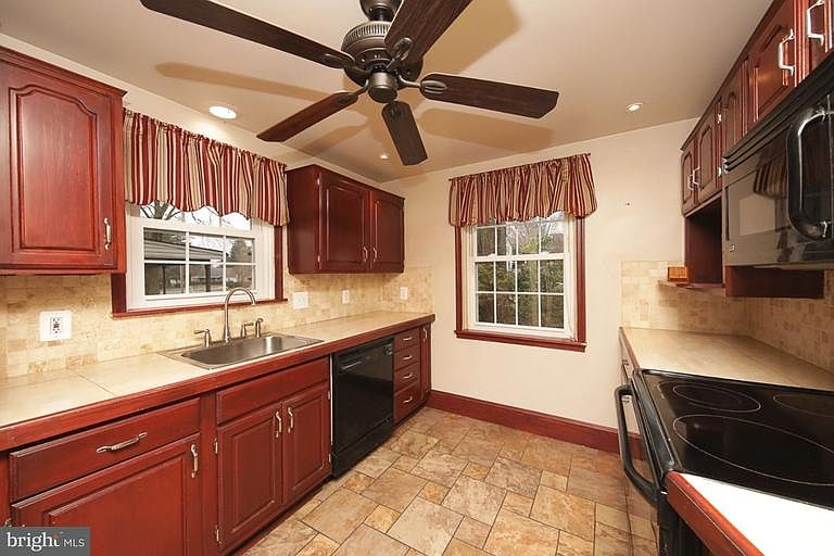 305 Greenwood Rd, Lansdale, PA 19446 Zillow