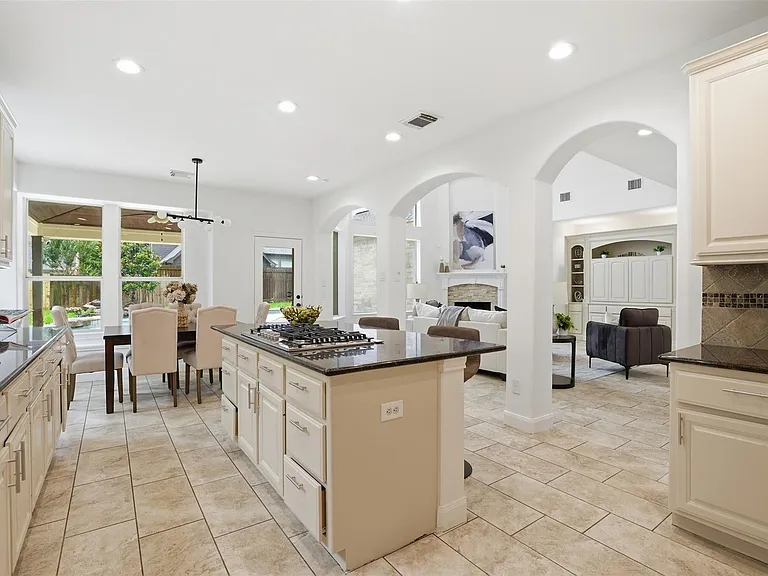 2802 Kestrel Trace Ln — Photo 14