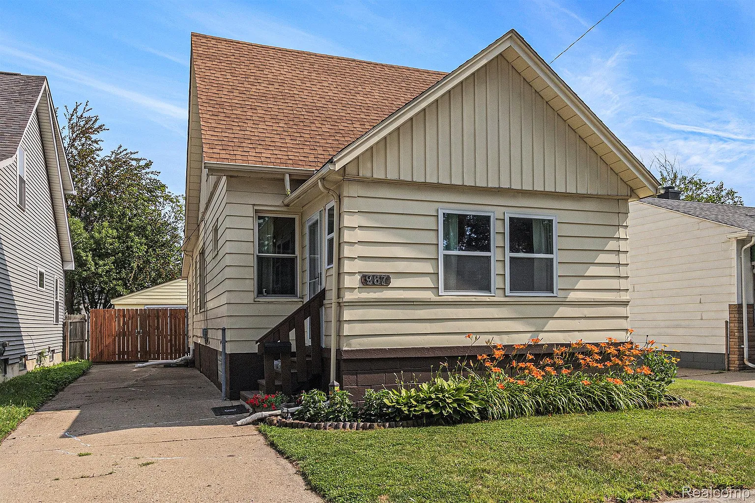 967 E Coy Ave photo 1