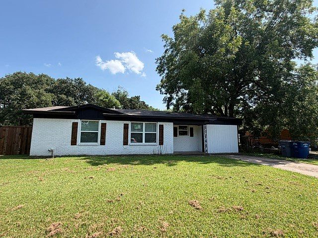 1st image of 6836 Western Hills Dr
