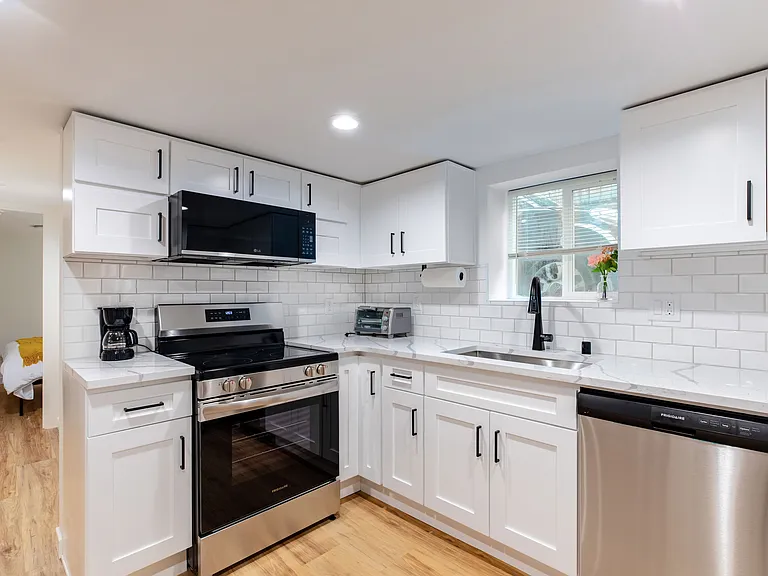12053 Hiram Pl NE #B — Photo 1