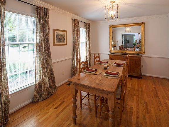 Formal dining room