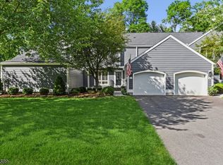 6 Sherwood Dr, Morristown, NJ 07960