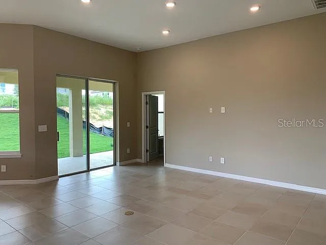 2919 Crest Wave Dr — Photo 15